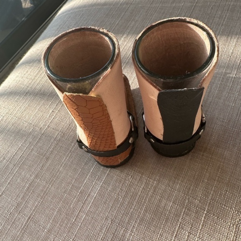 Texas Glass Shot Glass Duo Cowboy Boots - Brown and Black - Picture 6 of 6